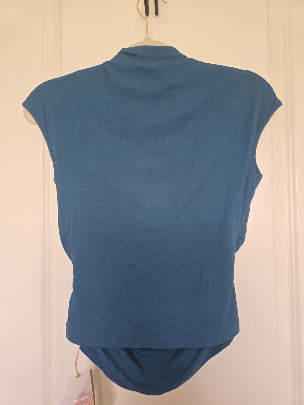 OGL Eco-SkinKiss® SkinKiss Mockneck Ruched Cropped Bra Top - Picture 7 of 7
